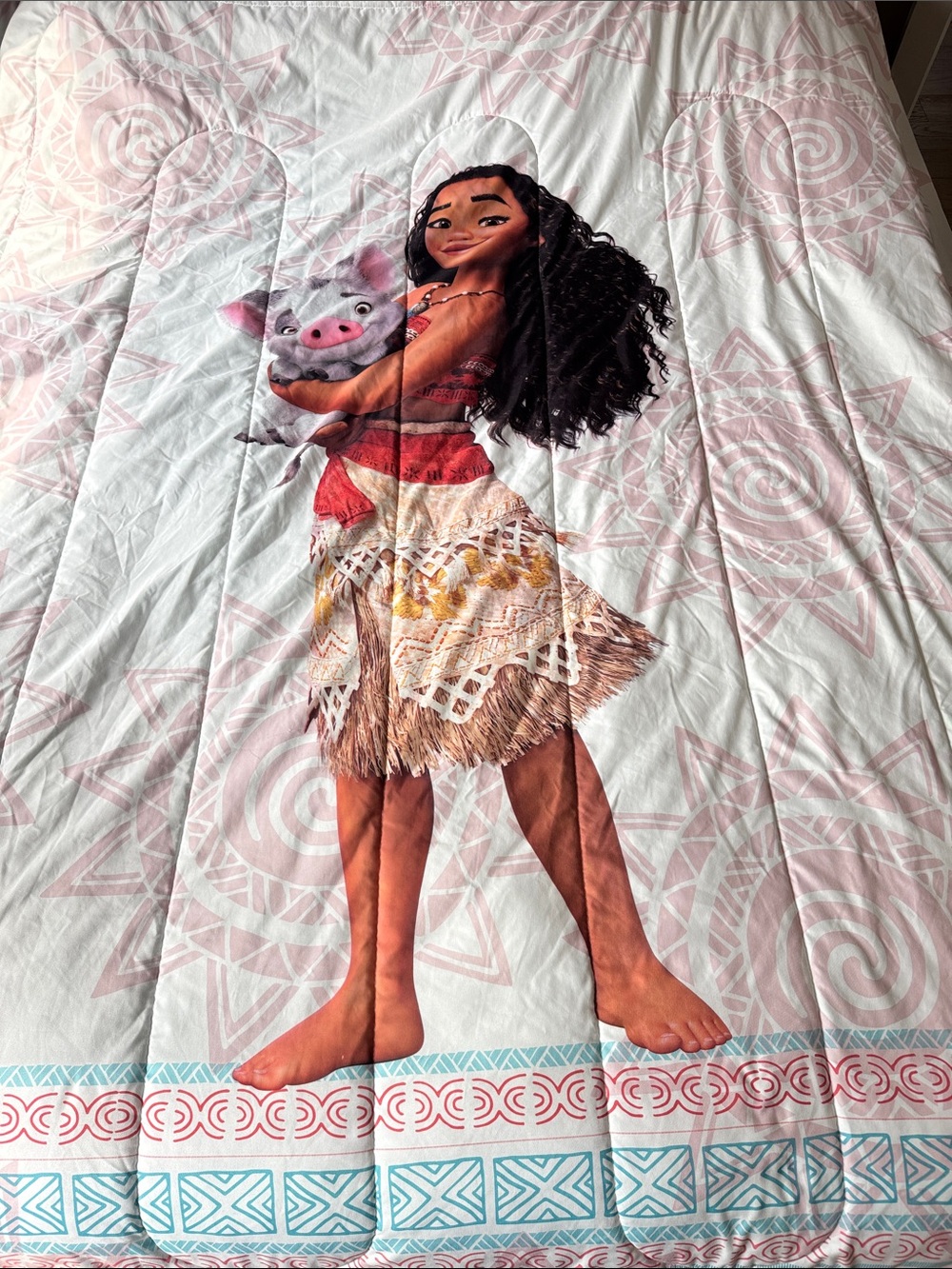 Disney Moana Comforter in White, Pink, Brown and Blue
